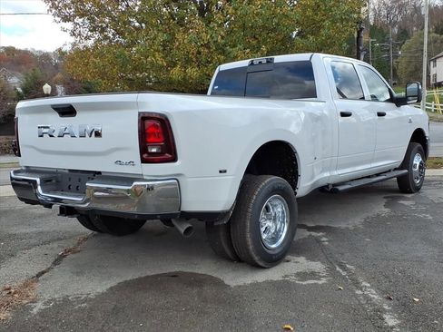 New 2026 RAM 3500 Tradesman AWD/4WD image 6