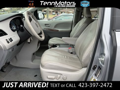 Used 2014 Toyota Sienna XLE image 9