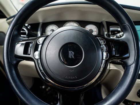 Used 2017 Rolls-Royce Wraith image 39