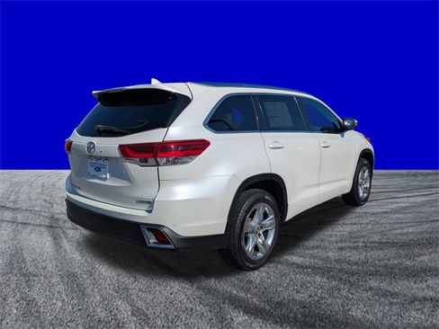 Used 2019 Toyota Highlander Limited image 4