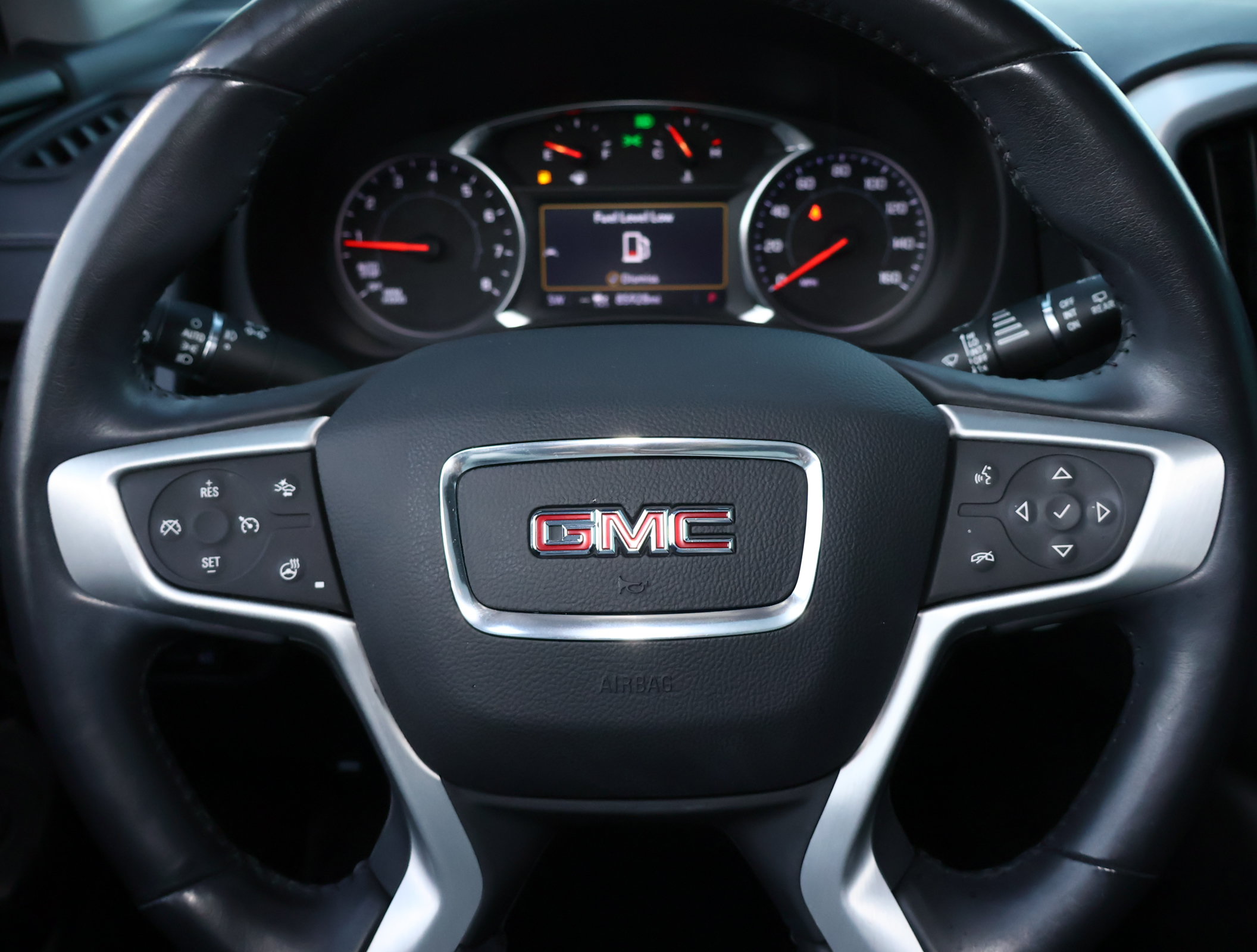 Used 2022 GMC Terrain SLT w/ Infotainment Package II FWD image 17
