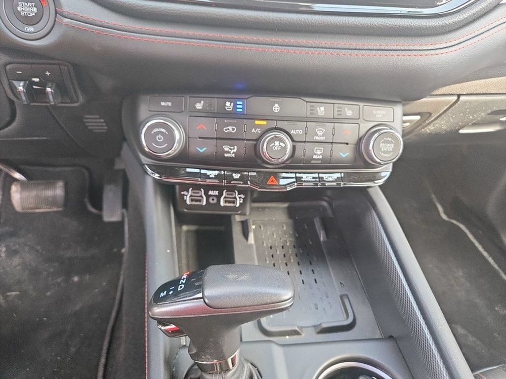 Used 2025 Dodge Durango R/T AWD/4WD image 25