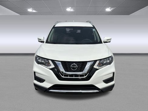 Used 2018 Nissan Rogue SV w/ Premium Package FWD image 8
