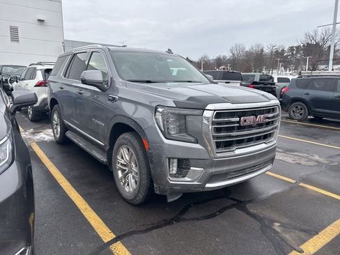 Used 2022 GMC Yukon SLT w/ SLT Premium Package image 7