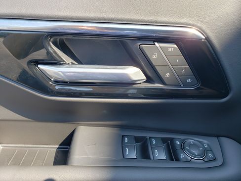 New 2025 Chevrolet Tahoe Premier image 16