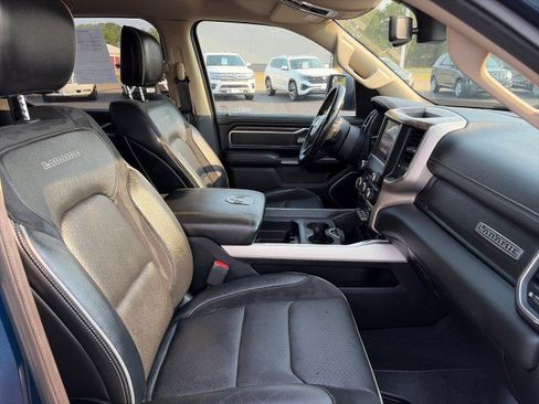 Used 2019 RAM 1500 Laramie AWD/4WD image 21