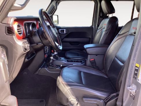 Used 2021 Jeep Gladiator Rubicon w/ Cold Weather Group image 25