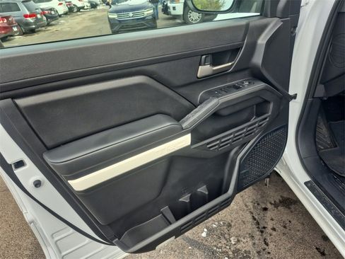 Used 2024 Toyota Tacoma TRD Sport w/ TRD Sport Upgrade Package image 20