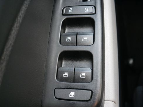 Used 2024 Hyundai Venue SEL image 27