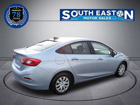 Used 2017 Chevrolet Cruze LS image 7