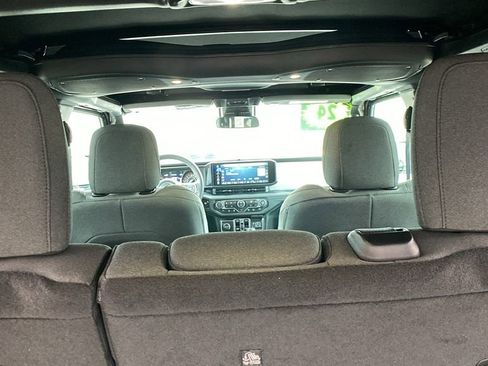 Used 2024 Jeep Wrangler Sahara w/ Safety Group image 32