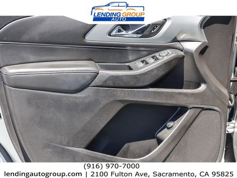 Used 2021 Chevrolet Traverse LT image 18