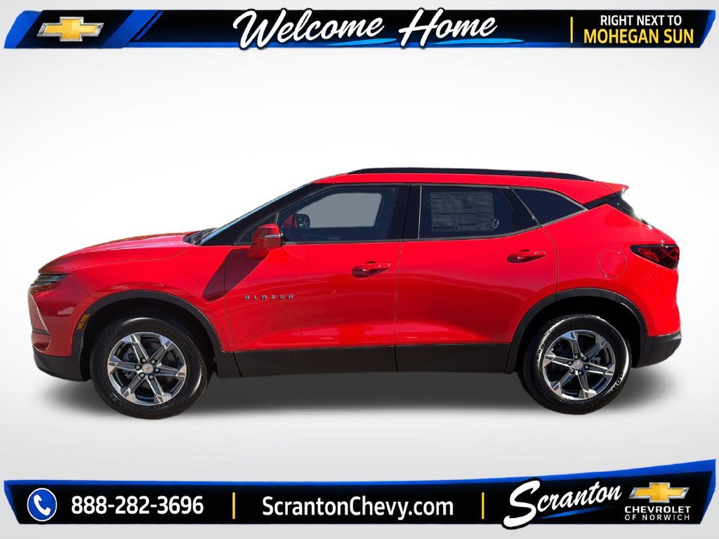 New 2026 Chevrolet Blazer LT AWD/4WD image 2