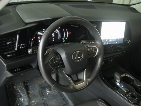 Used 2023 Lexus NX 350 AWD image 11