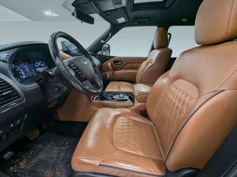 Used 2024 INFINITI QX80 Sensory AWD/4WD image 4