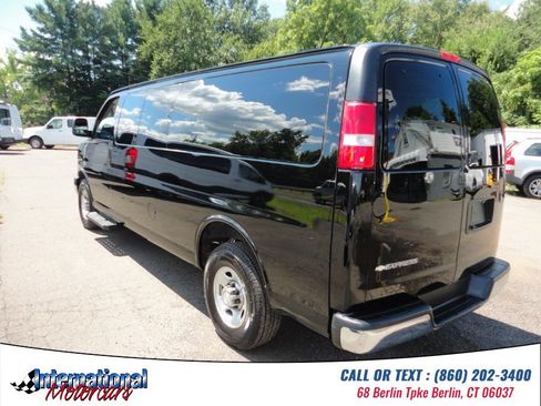 Used 2020 Chevrolet Express 3500 LT w/ LT Preferred Equipment Group RWD image 12