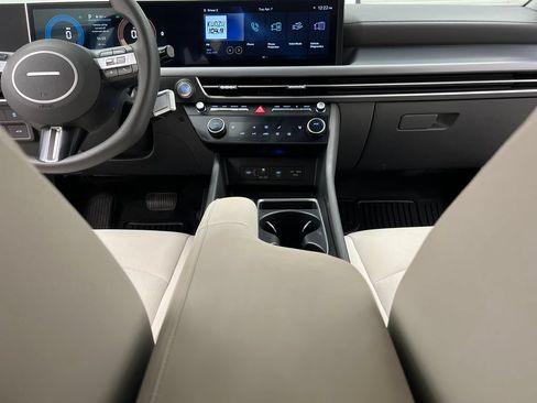 Used 2025 Hyundai Sonata SEL FWD image 42
