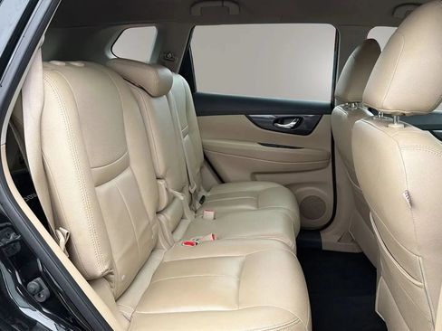 Used 2017 Nissan Rogue S FWD image 16