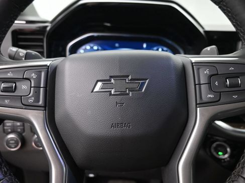 Used 2025 Chevrolet Silverado 1500 LT Trail Boss w/ Convenience Package II AWD/4WD image 17