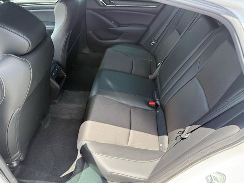 Used 2022 Honda Accord Sport image 6