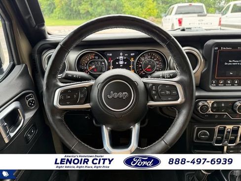 Used 2020 Jeep Gladiator Overland AWD/4WD image 14