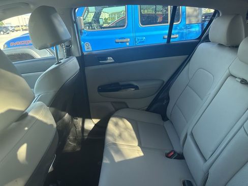 Certified 2020 Kia Sportage EX w/ EX Technology Package image 10