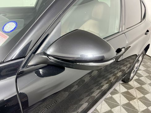 Used 2022 Alfa Romeo Stelvio Ti image 12