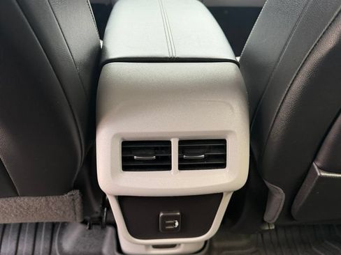 Used 2024 GMC Terrain SLT FWD image 20
