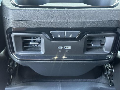 Used 2025 GMC Sierra 2500 AT4 w/ Technology Package AWD/4WD image 13