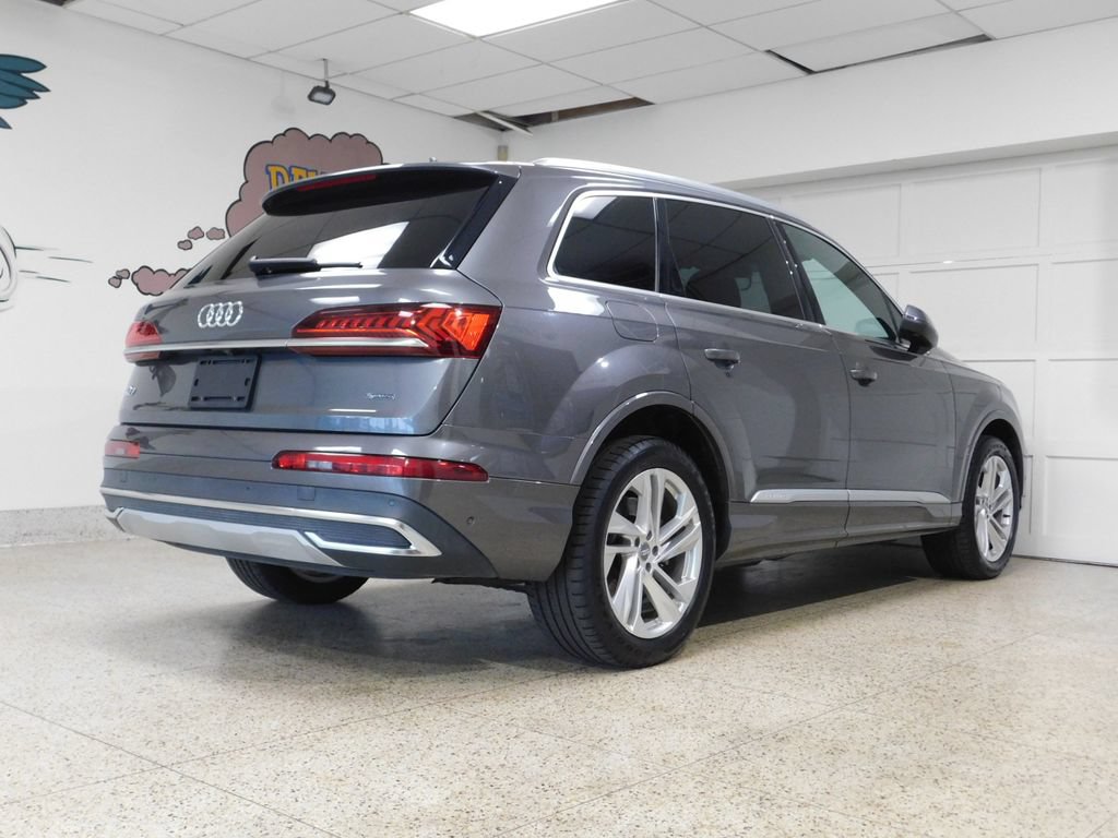 Used 2021 Audi Q7 3.0T Premium Plus w/ Premium Plus Package AWD/4WD image 4
