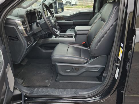 Used 2025 Ford F250 Lariat AWD/4WD image 24