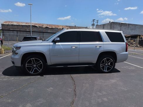 Used 2017 Chevrolet Tahoe LT AWD/4WD image 3