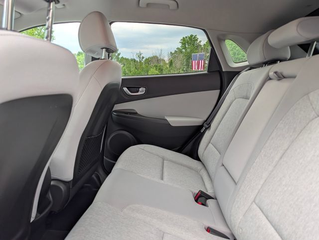 Used 2023 Hyundai Kona SE FWD image 16