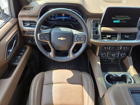 Used 2024 Chevrolet Tahoe High Country w/ Premium Package image 14