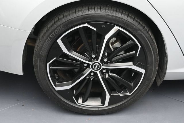 Used 2025 Nissan Altima 2.5 SR FWD image 5