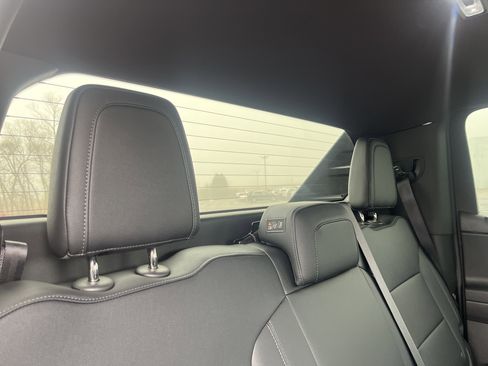 Used 2025 Chevrolet Silverado EV W/T image 17