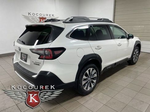 Used 2024 Subaru Outback Touring AWD/4WD image 6