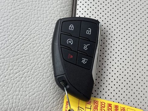 New 2026 GMC Yukon Denali w/ Sun & Power Step Package image 46