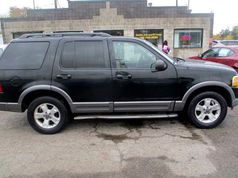 Used 2003 Ford Explorer Sport XLT image 2
