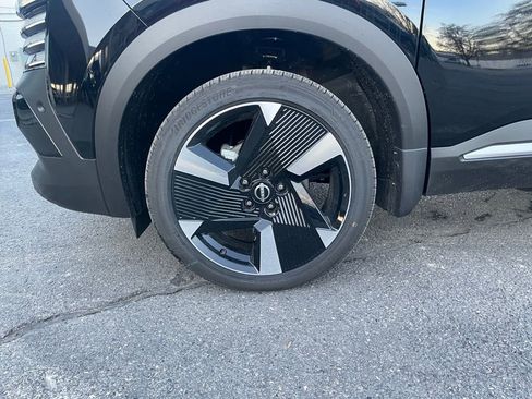 New 2026 Nissan Kicks SR image 38