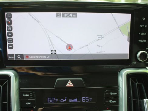 Certified 2022 Kia Sorento SX FWD image 46