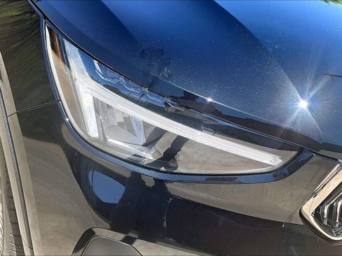 Used 2025 Volvo XC40 B5 Core w/ Protection Package Premier AWD/4WD image 39