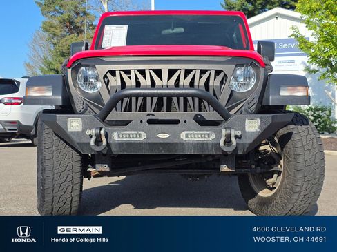 Used 2020 Jeep Wrangler Sport AWD/4WD image 13