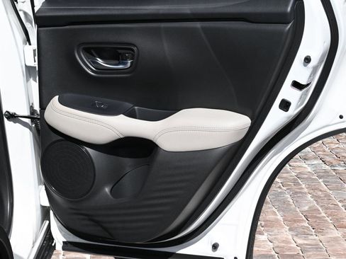 New 2027 Honda HR-V LX image 13