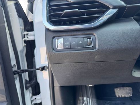 Used 2025 GMC Acadia Elevation AWD/4WD image 19