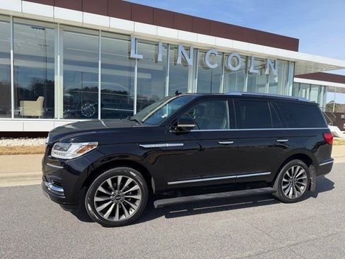 Certified 2019 Lincoln Navigator Select image 2