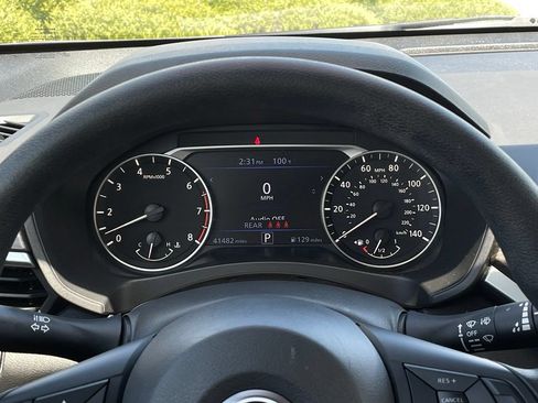 Used 2025 Nissan Altima 2.5 SV FWD image 14