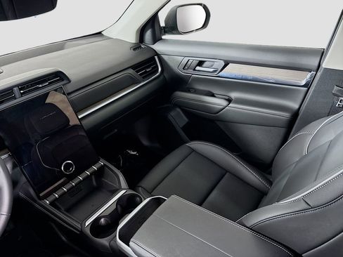 New 2026 GMC Terrain Denali w/ LPO, Floor Liner Package image 22