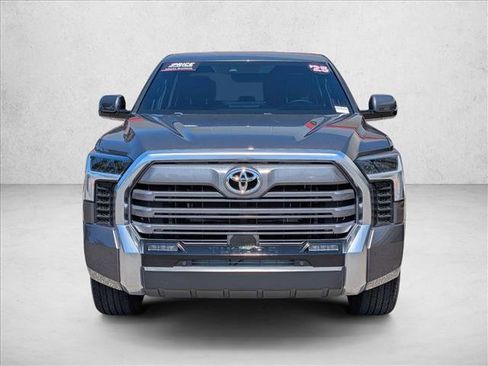 Used 2025 Toyota Tundra Limited AWD/4WD image 2