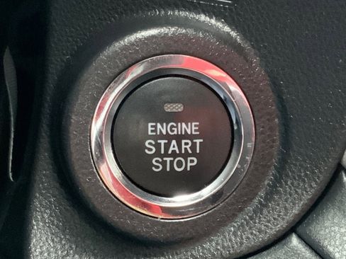 Used 2023 Subaru Outback Premium image 34